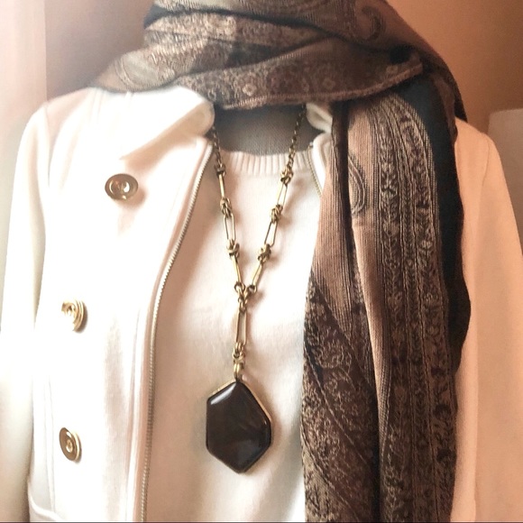 Large stone pendant brown w/ gold tone chain - Picture 2 of 9